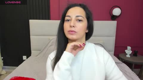 Linda online show from October 2025 01:45:01 AM