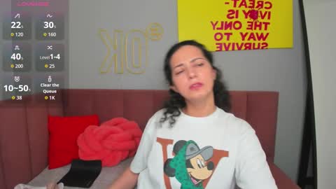 Linda online show from November 2025 01:37:01 AM