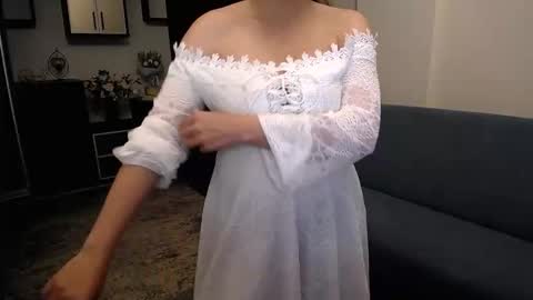 Linda Liony online show from September 2025 04:00:02 PM