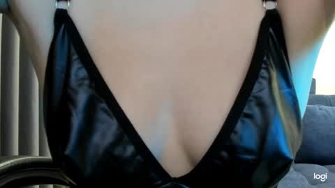 lindamei online show from September 2025 04:53:02 PM