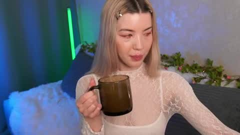 Linda online show from May 2026 04:18:02 AM