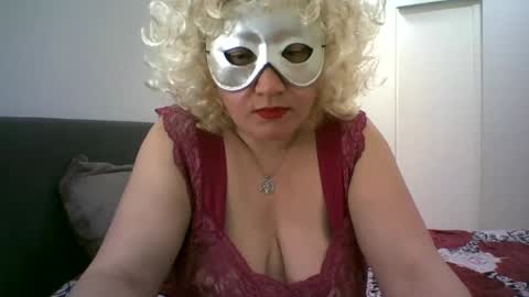 LindaXSmile online show from February 2025 09:57:01 PM
