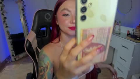 Lindsay    online show from January 2025 04:50:01 AM