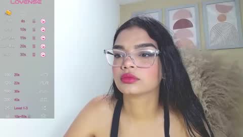 Snapshot of lindsay_sweet24 chatting on December 2024 08:11:02 AM ana online show from December 2024 08:11:02 AM