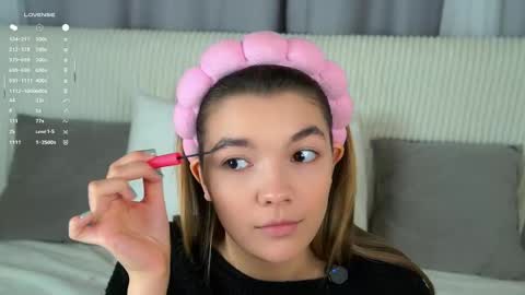 Kate online show from October 2025 11:07:01 AM