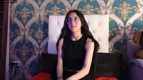 Snapshot of ling_ling24 chatting on December 2024 05:55:02 PM ling ling24 online show from December 2024 05:55:02 PM