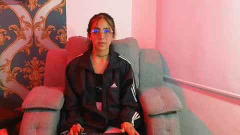 Snapshot of ling_ling24 chatting on January 2025 03:24:02 AM ling ling24 online show from January 2025 03:24:02 AM