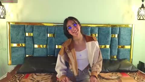 Snapshot of ling_ling24 chatting on January 2025 03:31:01 AM ling ling24 online show from January 2025 03:31:01 AM