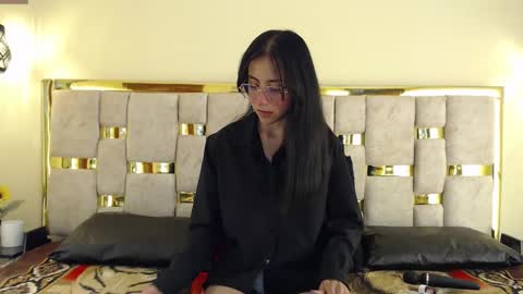 Snapshot of ling_ling24 chatting on January 2025 06:16:01 AM ling ling24 online show from January 2025 06:16:01 AM