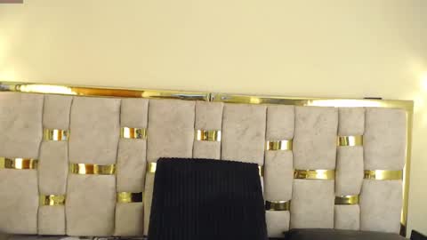 Snapshot of ling_ling24 chatting on February 2025 03:54:02 AM ling ling24 online show from February 2025 03:54:02 AM