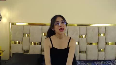 Snapshot of ling_ling24 chatting on February 2025 07:23:01 AM ling ling24 online show from February 2025 07:23:01 AM