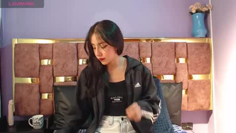 Snapshot of ling_ling24 chatting on February 2025 04:12:01 AM ling ling24 online show from February 2025 04:12:01 AM