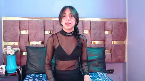 Snapshot of ling_ling24 chatting on February 2025 06:00:01 AM ling ling24 online show from February 2025 06:00:01 AM