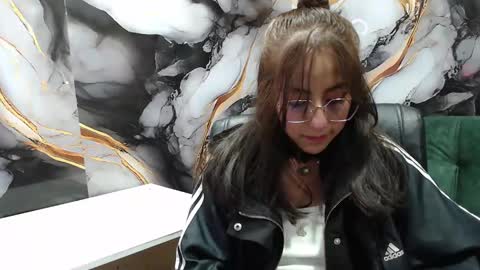 Snapshot of ling_ling24 chatting on March 2025 03:08:01 AM ling ling24 online show from March 2025 03:08:01 AM