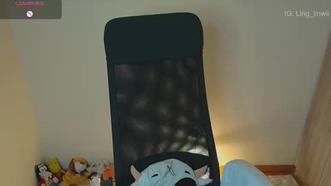 Snapshot of ling_meow chatting on March 2026 02:22:02 PM Ling online show from March 2026 02:22:02 PM