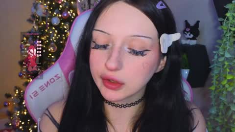 Lina online show from December 2024 07:43:01 PM