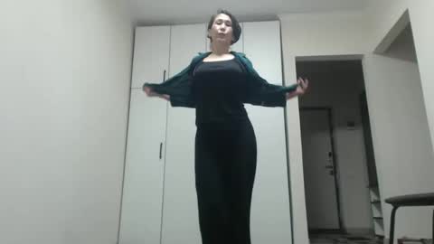 LinKissKiss online show from April 2026 07:09:02 AM