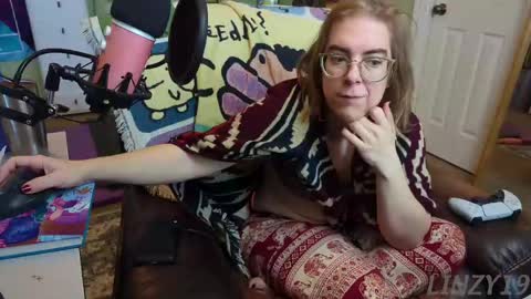 Snapshot of linzy19 chatting on March 2025 05:02:01 PM Linzy19 online show from March 2025 05:02:01 PM