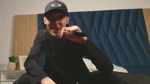 Snapshot of lio_____ chatting on April 2026 03:23:01 AM Lio online show from April 2026 03:23:01 AM