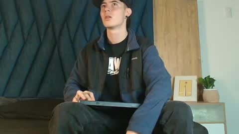 Snapshot of lio_____ chatting on April 2026 03:23:01 AM Lio online show from April 2026 03:23:01 AM