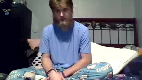 Snapshot of lion_and_bunny chatting on June 2026 02:49:01 AM Kinky-Redneck online show from June 2026 02:49:01 AM
