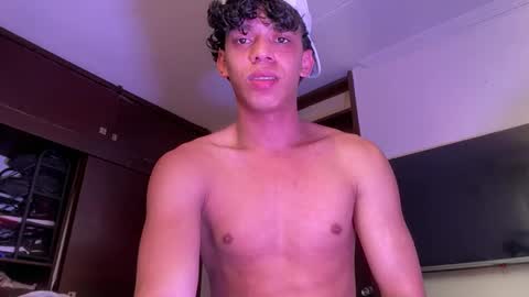 Snapshot of lion_stones chatting on May 2026 06:47:01 PM new account Lion online show from May 2026 06:47:01 PM