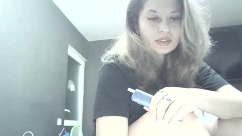 Snapshot of lionessmom chatting on February 2026 03:14:02 AM lionessmom online show from February 2026 03:14:02 AM