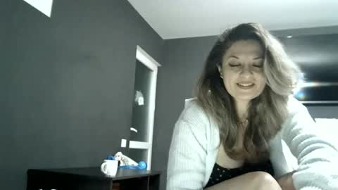 Snapshot of lionessmom chatting on March 2026 01:54:02 AM lionessmom online show from March 2026 01:54:02 AM