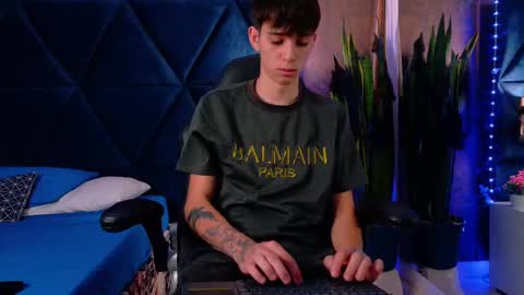 LION FOSTER online show from October 2025 12:04:02 PM