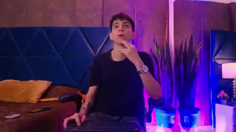 LION FOSTER online show from December 2025 08:59:02 PM