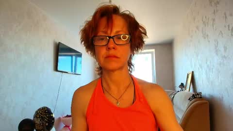 Liora Weiss online show from May 2026 10:21:01 AM