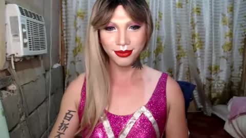 lipshero online show from September 2025 04:40:02 PM