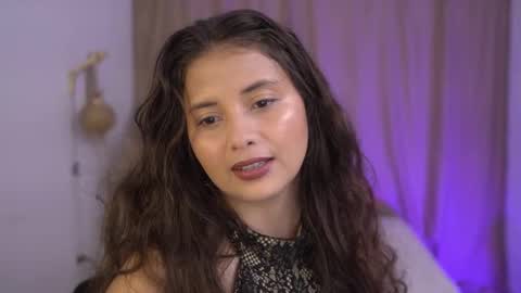 Snapshot of lirio05 chatting on November 2025 06:39:01 PM Lily see u on december 2 online show from November 2025 06:39:01 PM