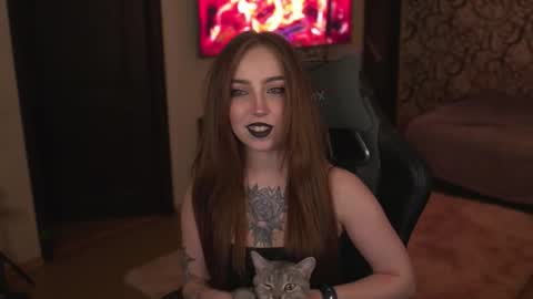 Snapshot of lis_silver chatting on October 2025 06:43:01 PM Lisa online show from October 2025 06:43:01 PM