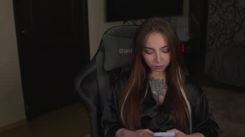 Snapshot of lis_silver chatting on November 2025 11:21:01 AM Lisa online show from November 2025 11:21:01 AM