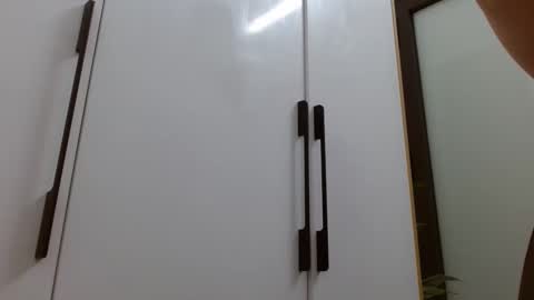 lisa_1011 online show from March 2026 09:53:02 PM