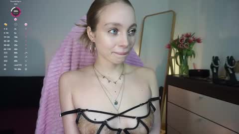 Lisa online show from December 2024 12:23:02 PM