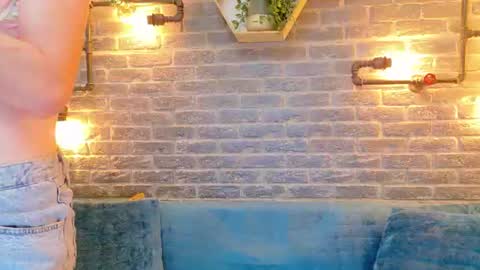 Lisa Caprice online show from July 2026 04:16:01 AM