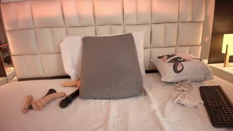 Lisa online show from February 2025 06:28:01 PM