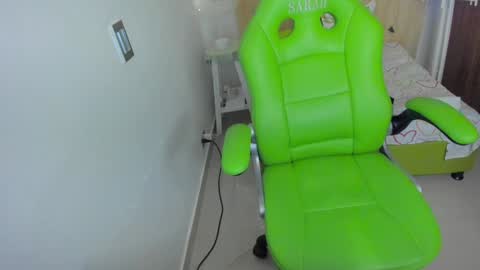 Snapshot of lisa_gerrard_ chatting on January 2025 06:46:01 PM Lisa  online show from January 2025 06:46:01 PM