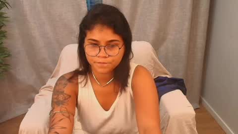 Snapshot of lisa_lopezz chatting on April 2026 08:25:02 PM Rayssa Lisa online show from April 2026 08:25:02 PM