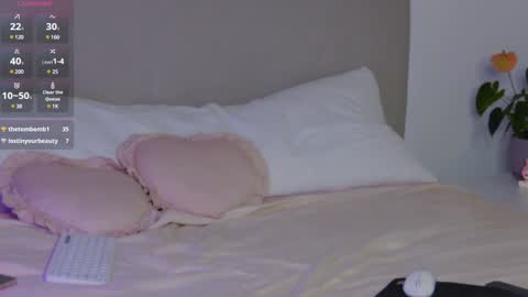 Snapshot of lisa_moons chatting on December 2024 09:11:02 PM lisa_moons online show from December 2024 09:11:02 PM