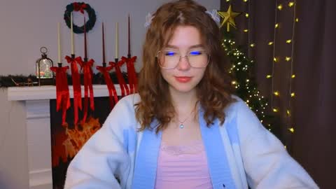 Snapshot of lisa_roses chatting on December 2024 12:14:02 AM Lisa online show from December 2024 12:14:02 AM