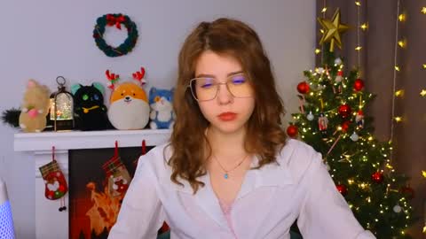 Snapshot of lisa_roses chatting on January 2025 11:52:02 PM Lisa online show from January 2025 11:52:02 PM