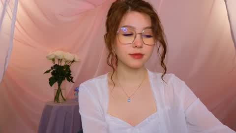 Snapshot of lisa_roses chatting on February 2025 07:18:02 AM Lisa online show from February 2025 07:18:02 AM