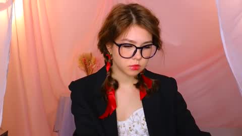 Snapshot of lisa_roses chatting on February 2025 08:11:02 AM Lisa online show from February 2025 08:11:02 AM