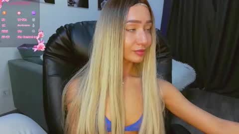 Lisa online show from November 2025 02:07:02 PM