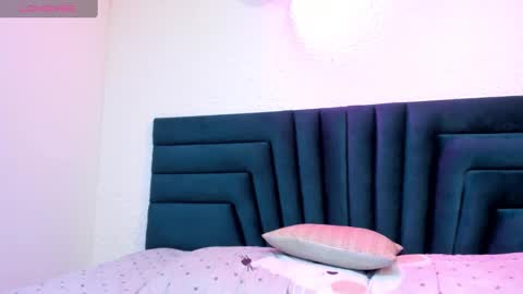 Snapshot of lisa_white_ chatting on January 2025 12:16:02 AM lisa white online show from January 2025 12:16:02 AM