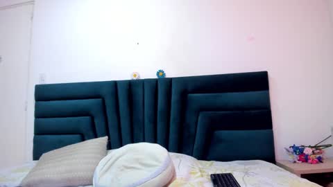 Snapshot of lisa_white_ chatting on February 2025 08:44:02 AM lisa white online show from February 2025 08:44:02 AM