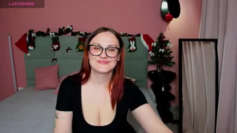 Snapshot of lisaamoree chatting on December 2025 08:51:02 AM Ur sensual Lisa online show from December 2025 08:51:02 AM